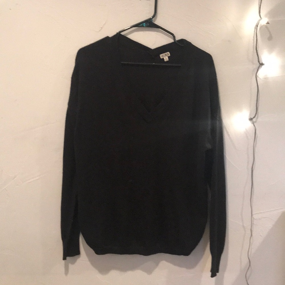 14th and Union Black Medium Sweater